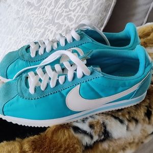 Nike Classic Cortez 749864 410 women's size 8.5 gamma blue